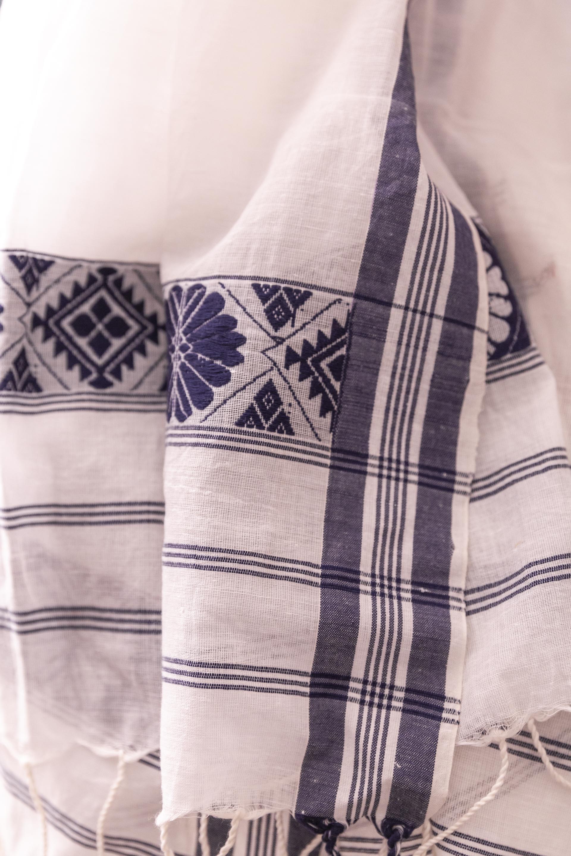 Jamdani Shawl White and Indigo 