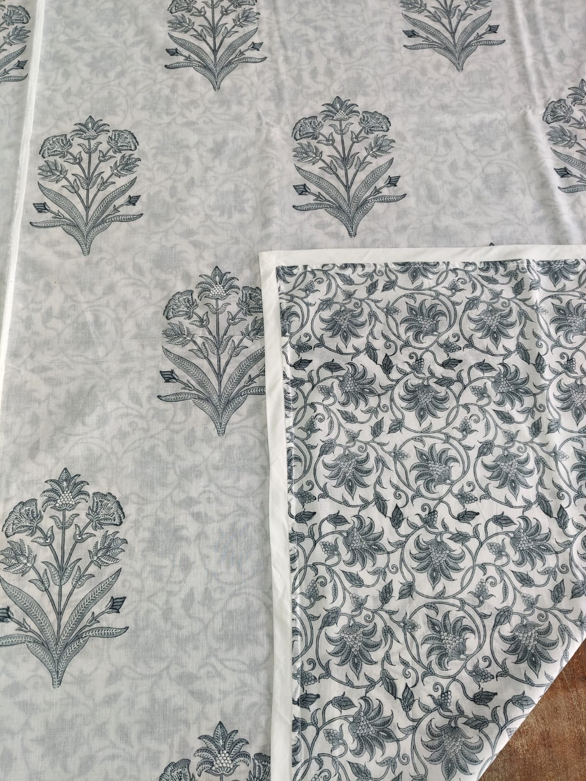 Hand Printed Bouquet Dohar Blanket King