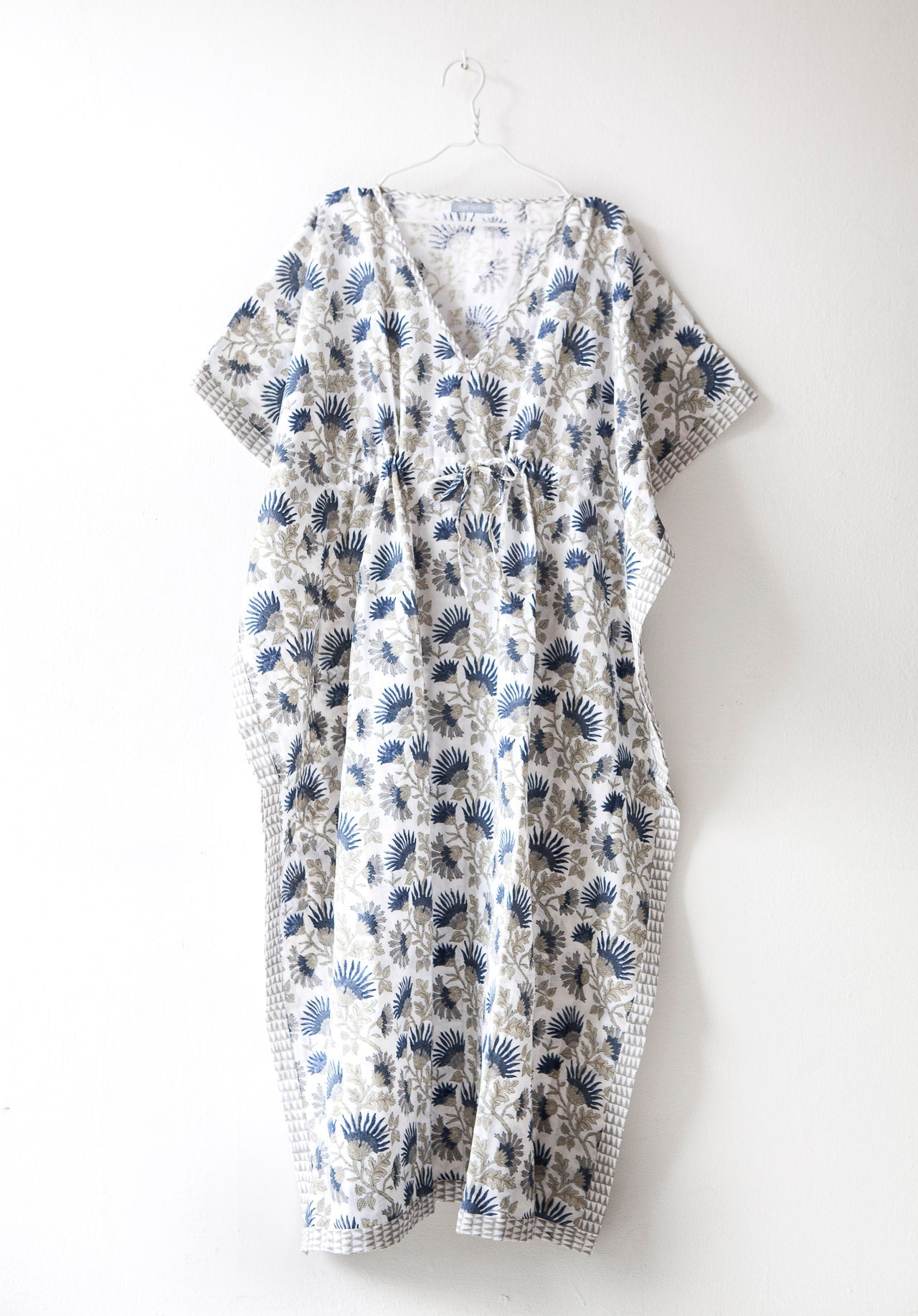 Victorian Floral Kaftan blue